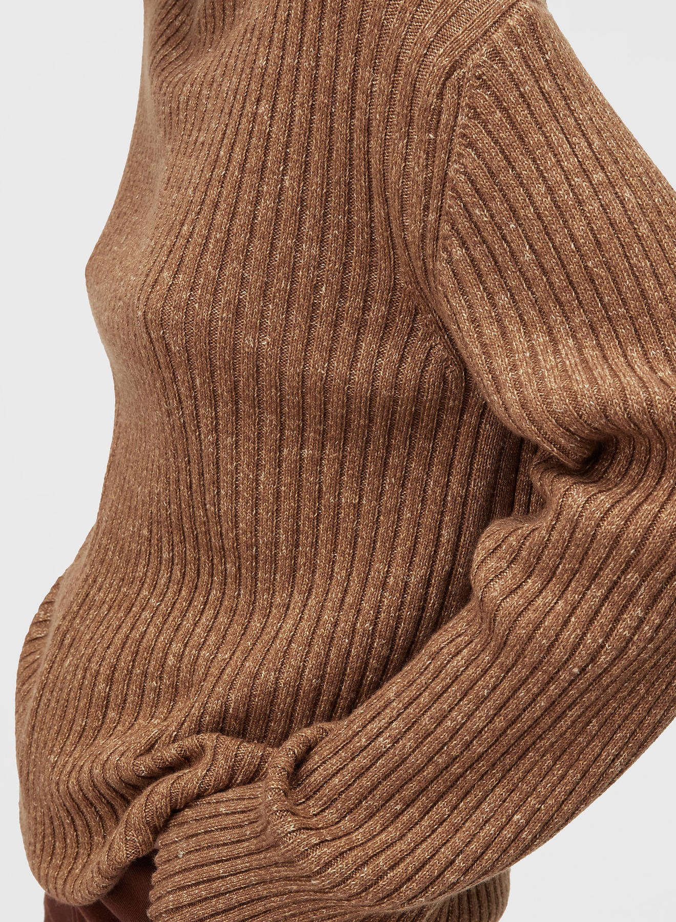 Retori Ribbed Crewneck Clay - Knitwear - Luxury Sweaters for Men and Women - Side Woman