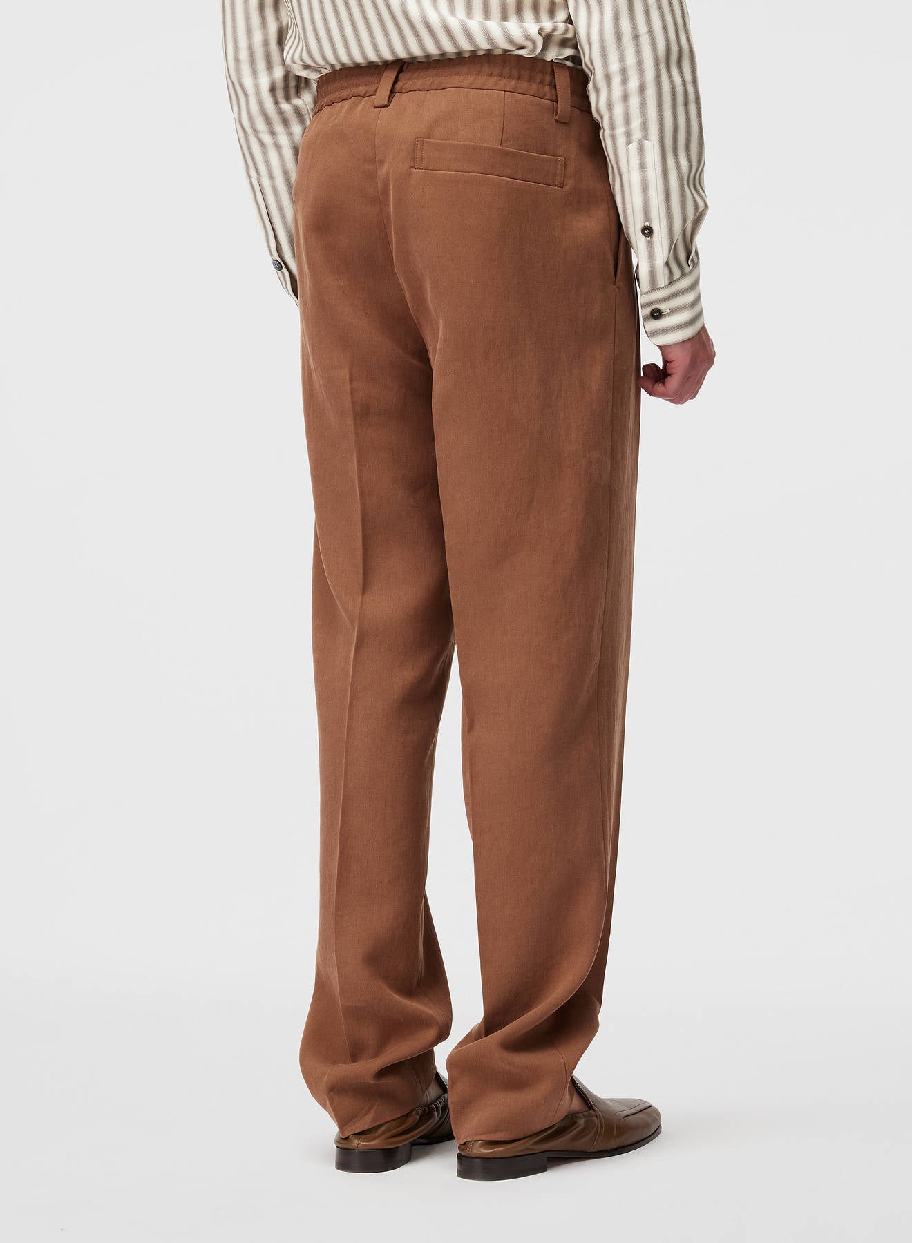 Retori Reversed Pleats Pants With Embroidery Clay - Ready To Wear - Luxury Trousers for Men - Back Model