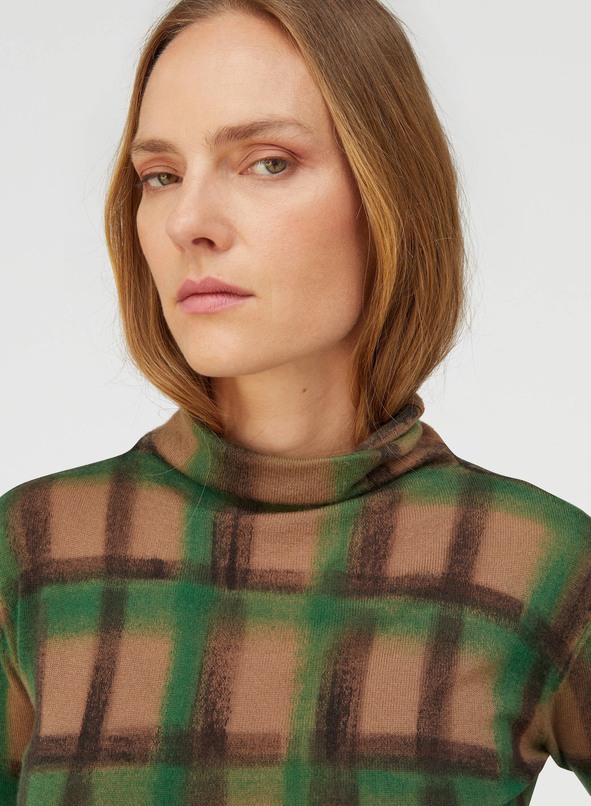 Retori Check Rollneck Green - Ready To Wear - Luxury Sweaters for Women - Detail