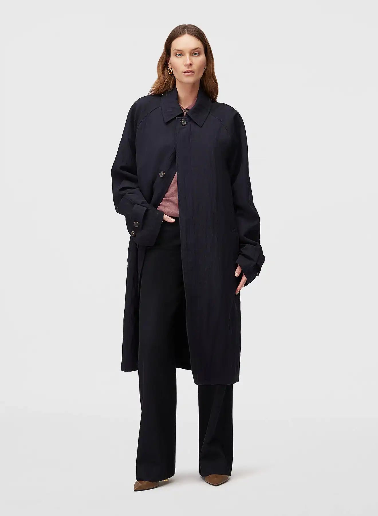 Retori Packable Trench Dark Blue - Ready To Wear - Luxury Trench Coats for Men and Women - Full Model Woman