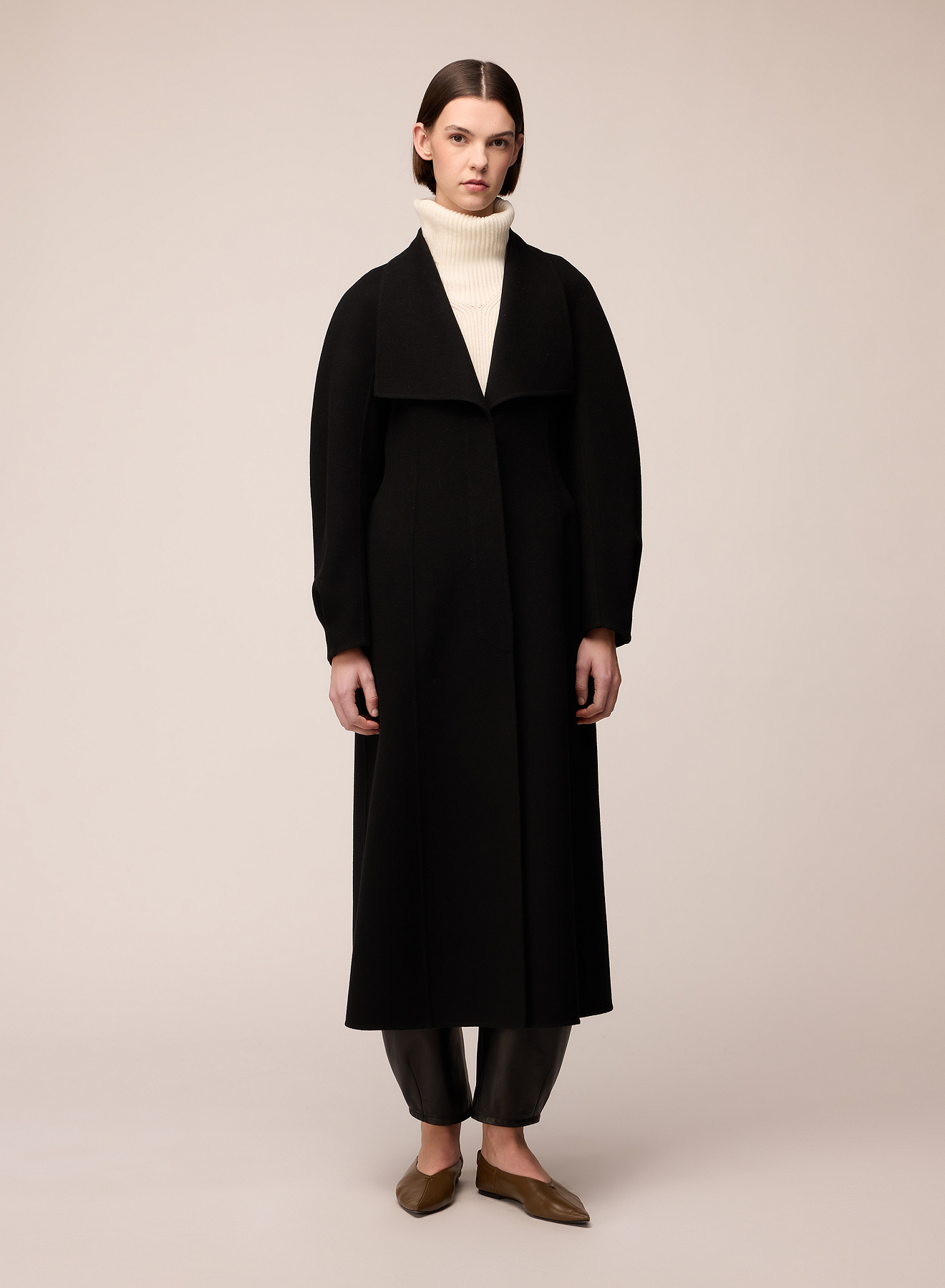 HOURGLASS HEAVY DOUBLE COAT