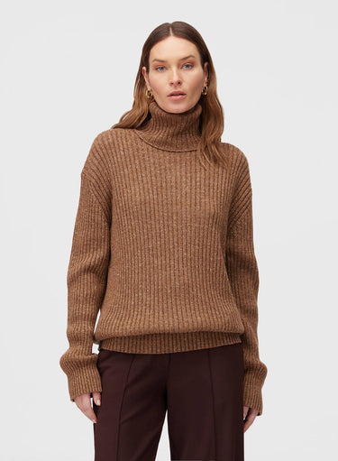Retori Ribbed Turtleneck Clay - Knitwear - Luxury Sweaters for Men and Women - Front Woman