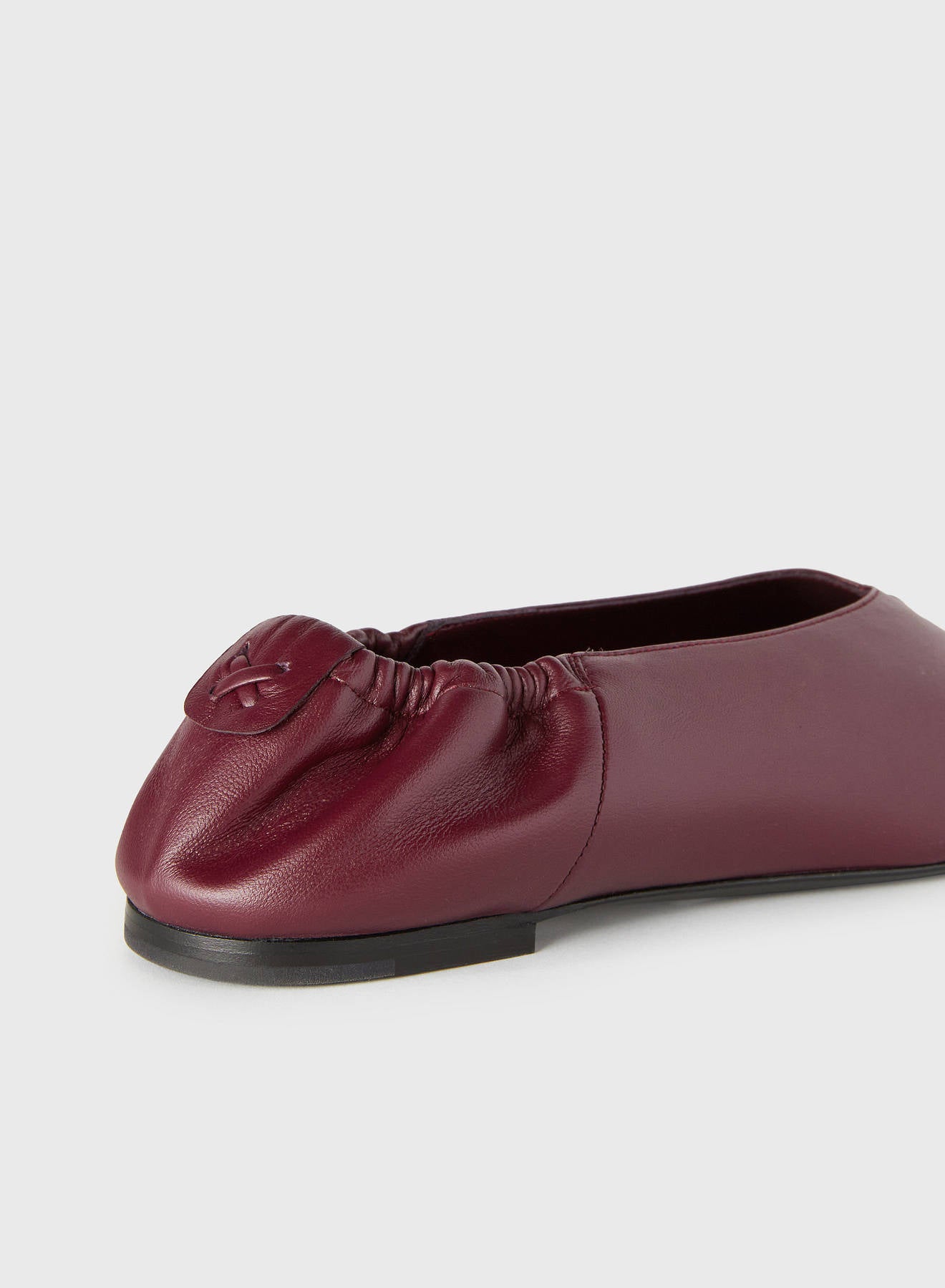 Retori Ballet Flat Bordeaux - Accessories - Luxury Flats for Women - Detail