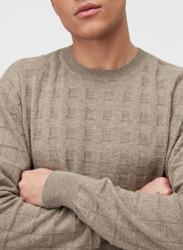 Retori Window Crewneck Sand - Knitwear - Luxury Sweaters for Men - Detail