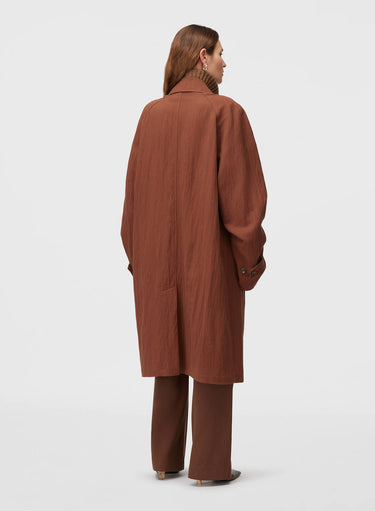 Retori Packable Trench Clay - Ready To Wear - Luxury Trench Coats for Men - Back Woman