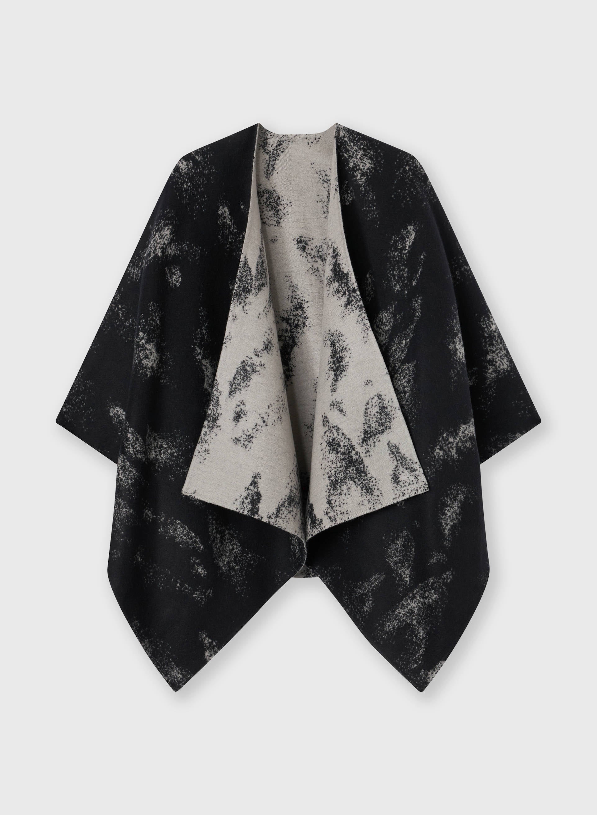 JACQUARD DOUBLE CAPE