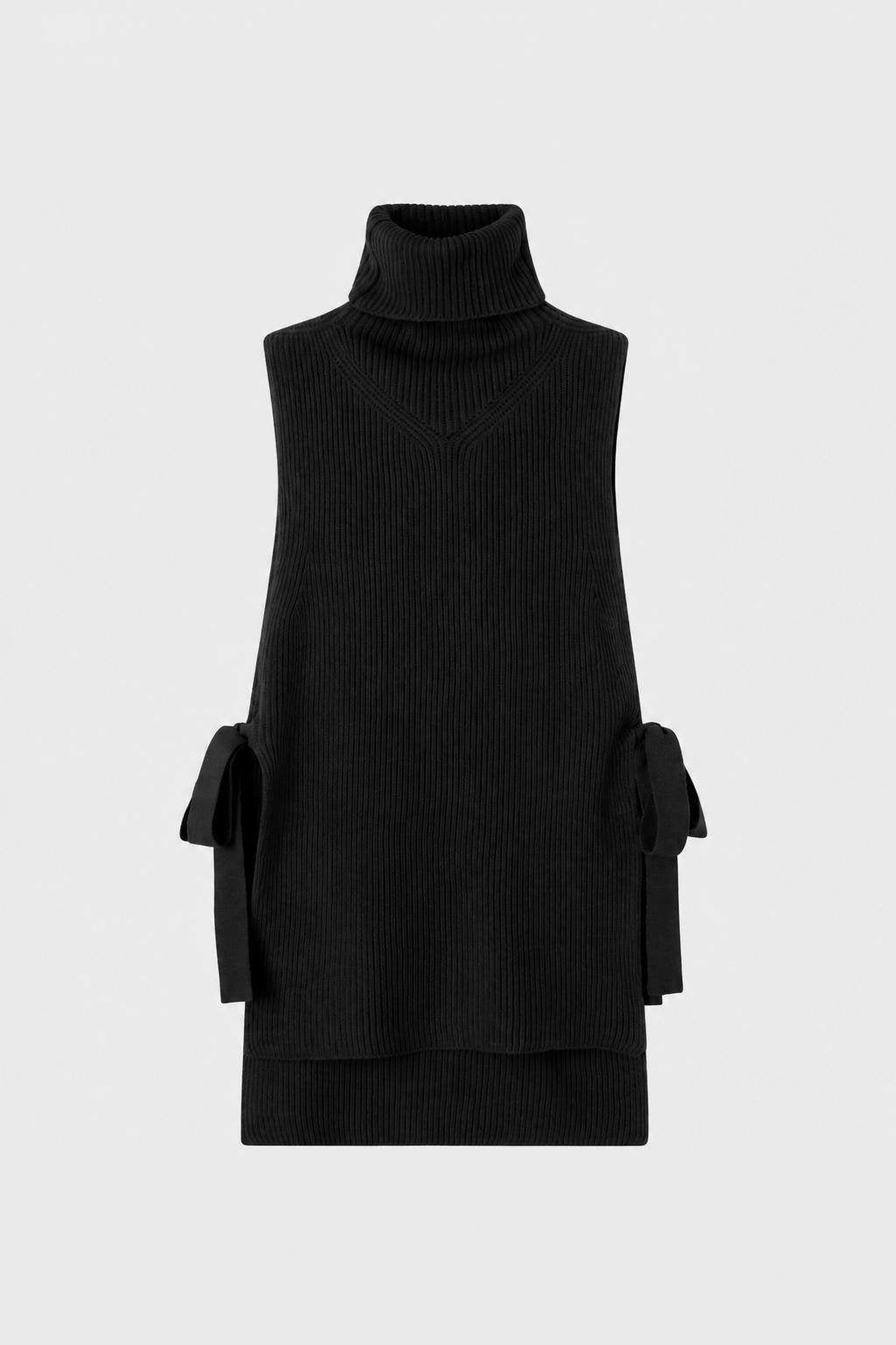 RIBBED KNIT WOOL VEST