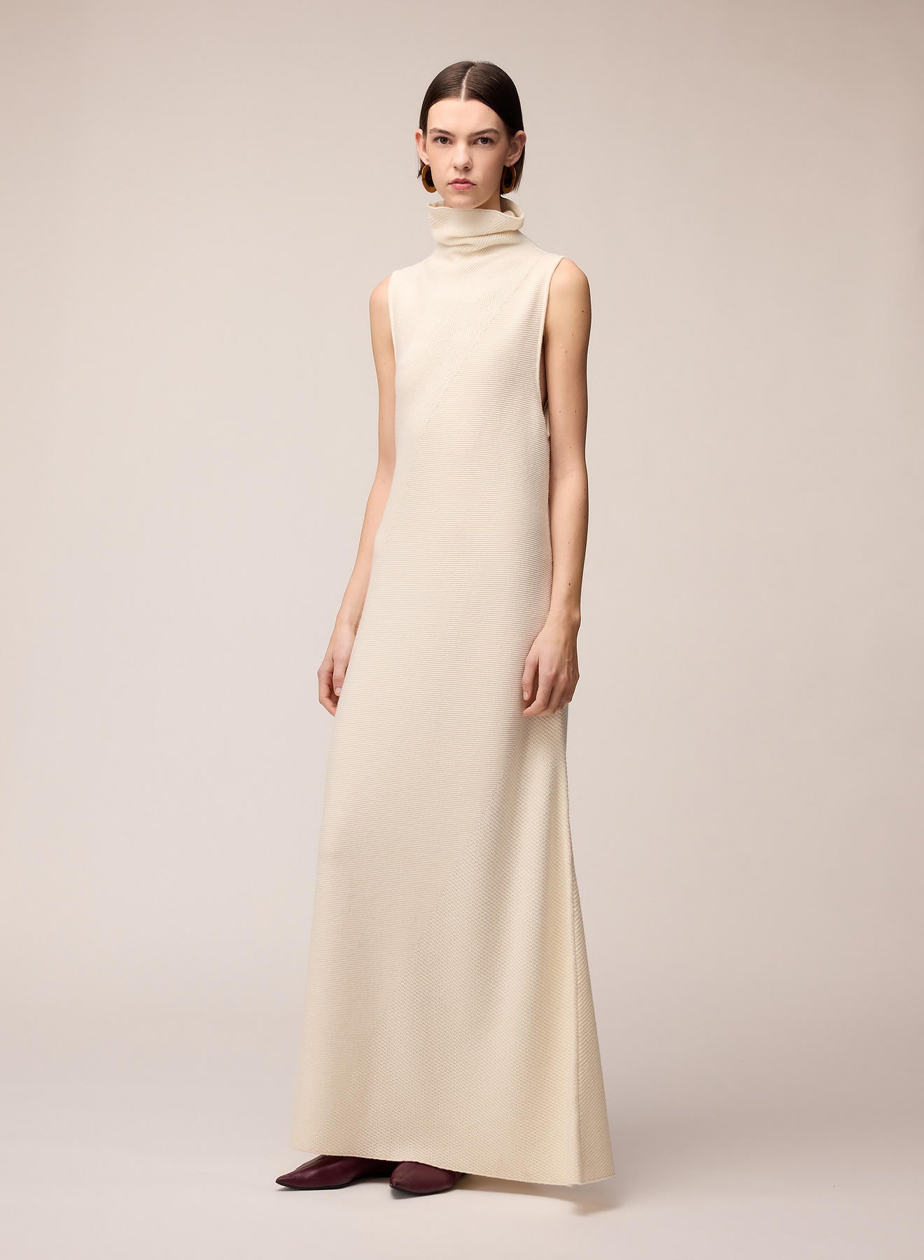 ABITO LUNGO A COLLO ALTO IN CASHMERE